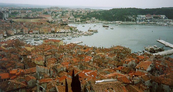 Dcher - hinten die Marina